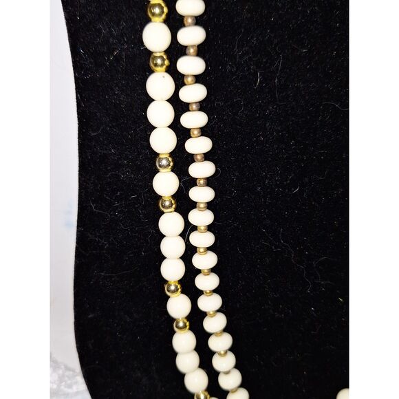 Acrylic Vintage Women's Necklace Classic Elegant Sophisticated Fashion Statement - Picture 3 of 11